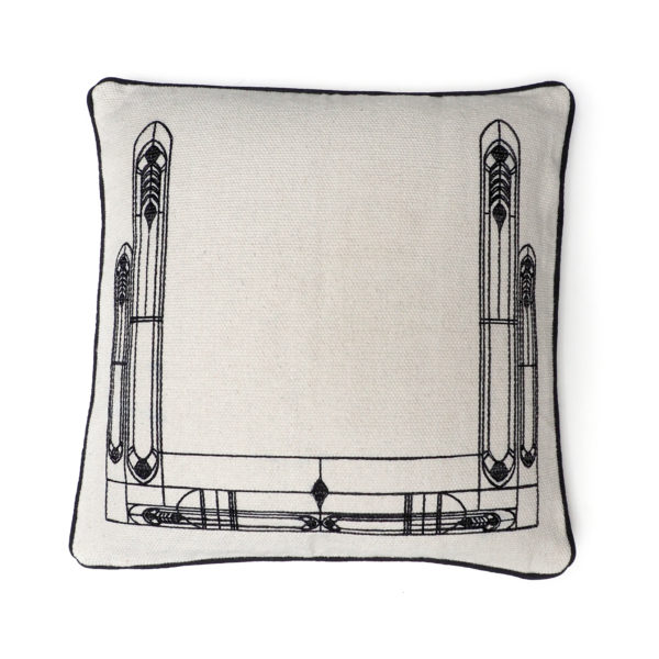 Cushion-Vitrail-black-embroidery-forgetmenot